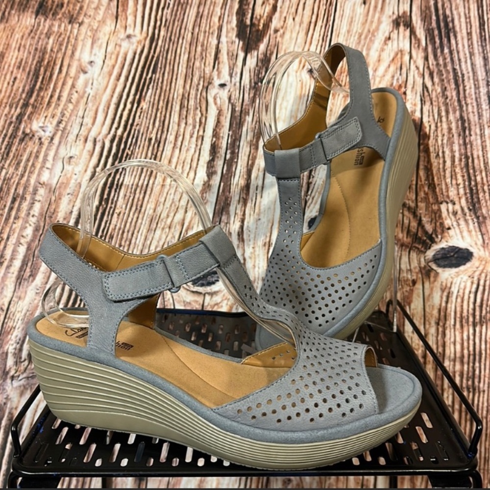 Clarks Collection Nubuck Wedge Ankle Strap Sandals Womens Sz. 9W
